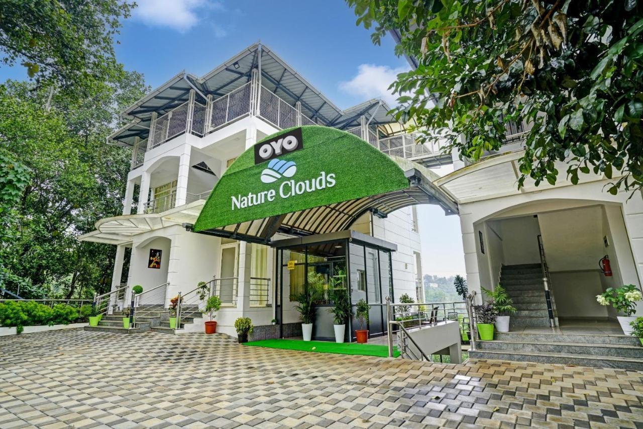 Oyo Flagship 81260 Star Lights Hotel Munnar Exterior photo