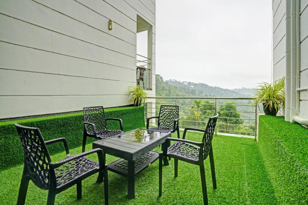 Oyo Flagship 81260 Star Lights Hotel Munnar Exterior photo