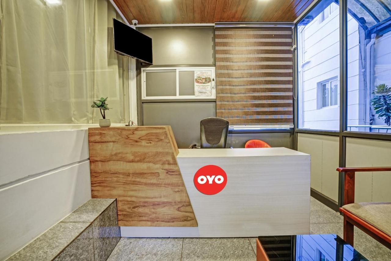 Oyo Flagship 81260 Star Lights Hotel Munnar Exterior photo